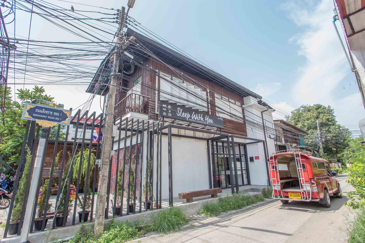Sleep With You - Hatch Co-Living And Co-Working Space Chiang Mai Eksteriør bilde