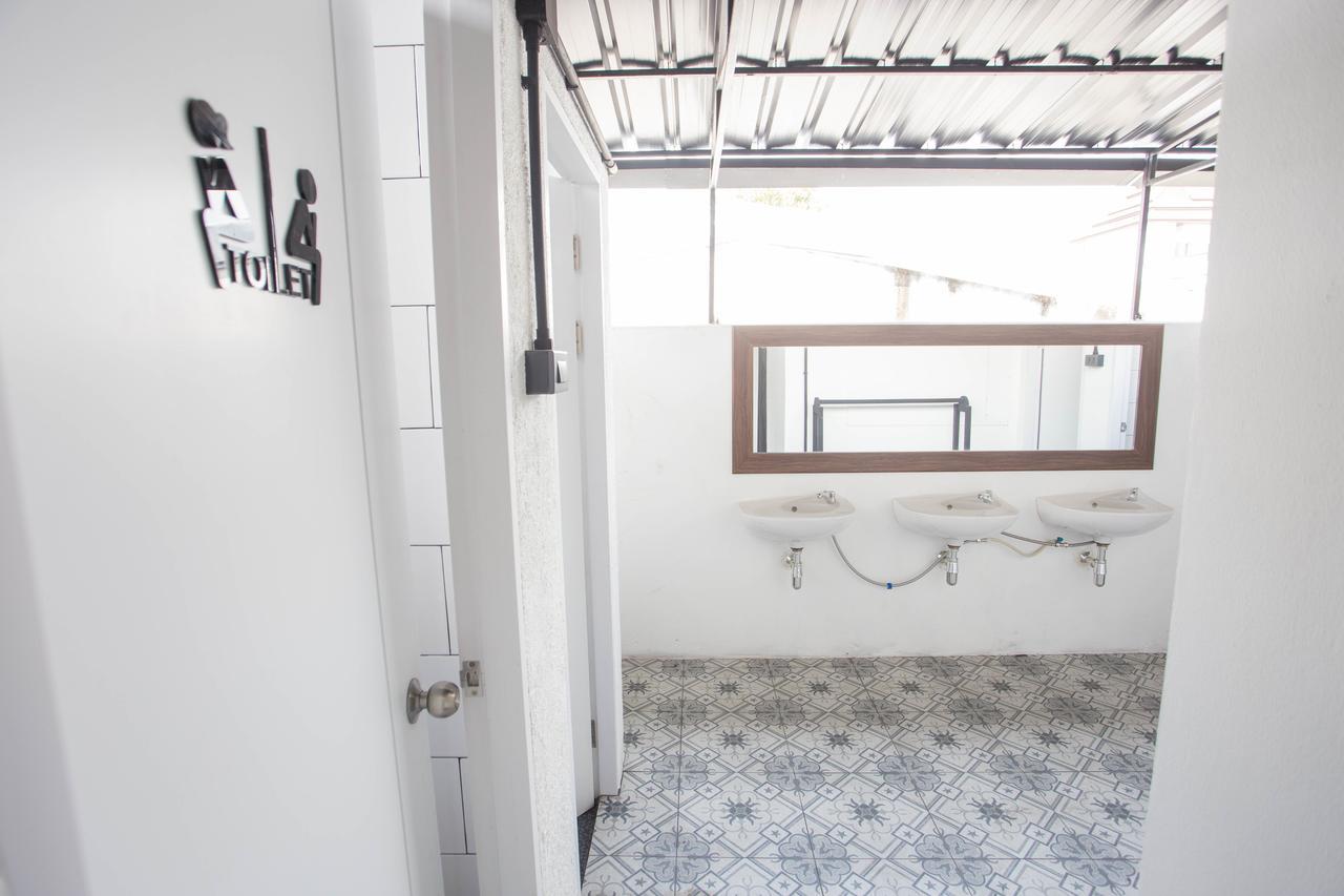 Sleep With You - Hatch Co-Living And Co-Working Space Chiang Mai Eksteriør bilde